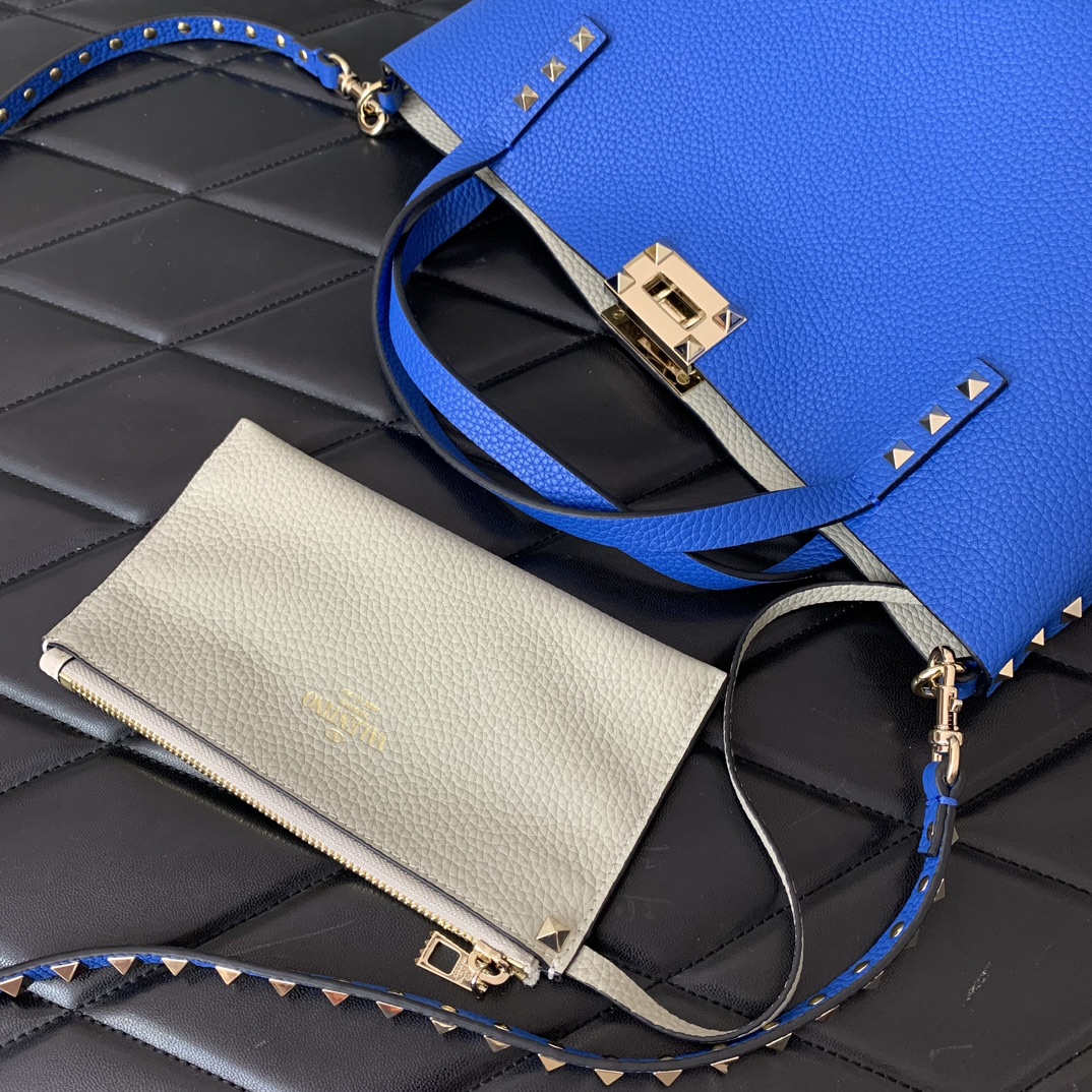 Valentino Garavani Rockstud Tote Bag in Blue Grainy Calfskin